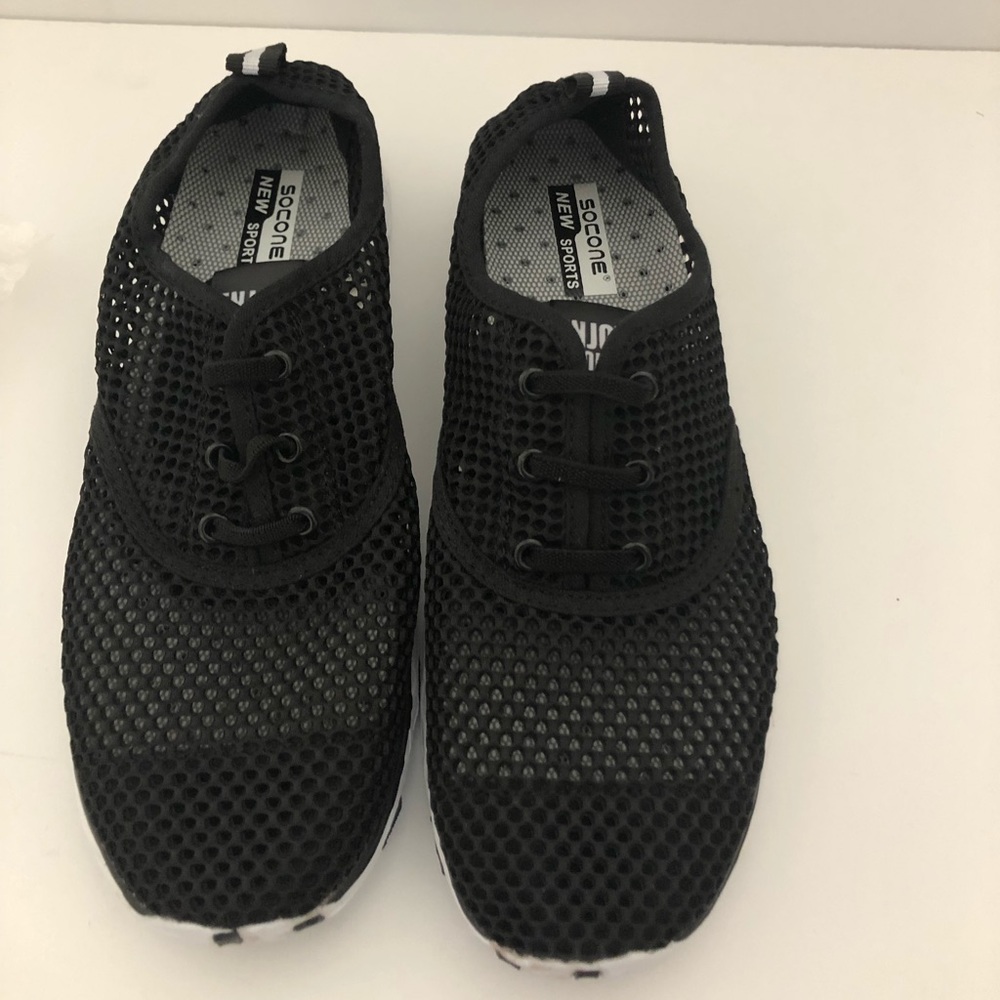 Aleader Women’s water shoes size 10, EU 42 NEW